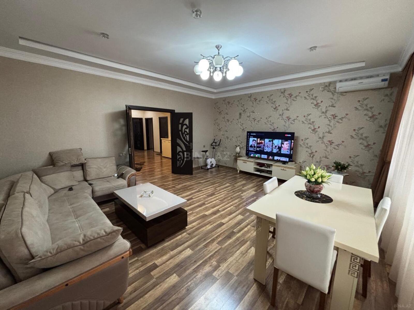 3 otaqlı Yeni tikili, Şah İsmayıl Xətai m., Bakı