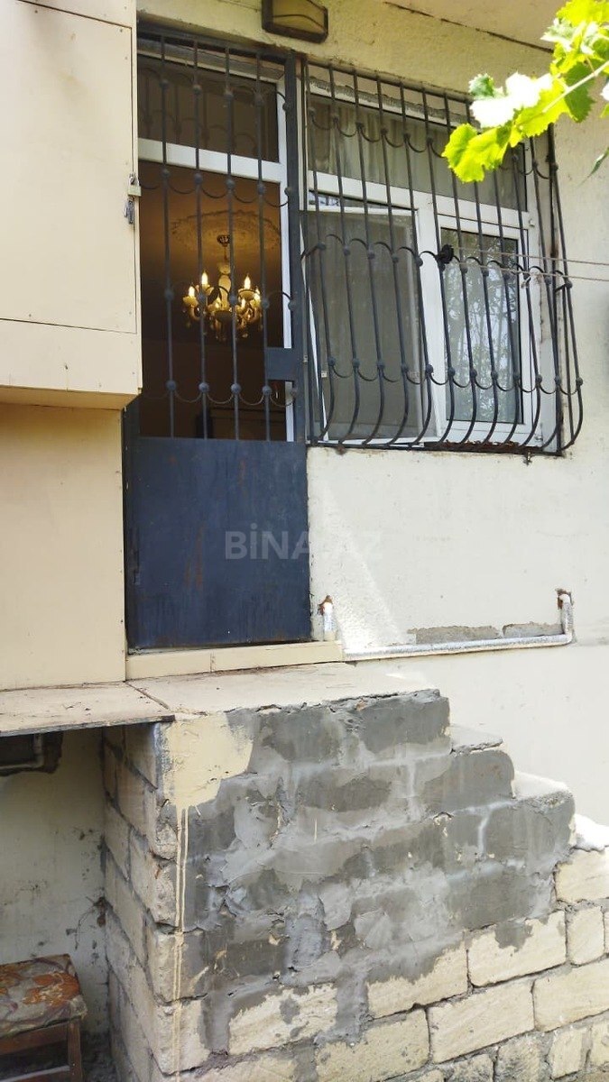 2 otaqlı Köhnə tikili, Memar Əcəmi m., Bakı