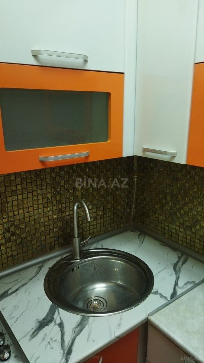 2 otaqlı Köhnə tikili, Memar Əcəmi m., Bakı