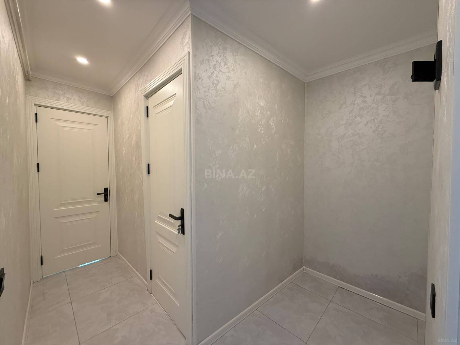 2 otaqlı Köhnə tikili, Neftçilər m., Bakı