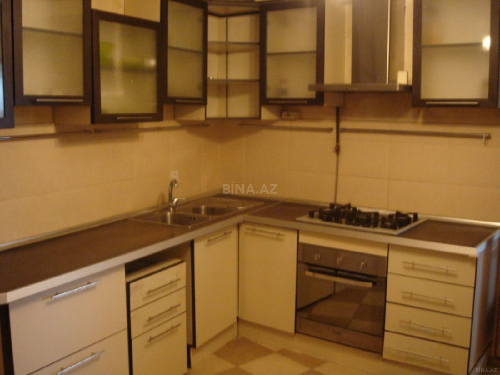 4 otaqlı Köhnə tikili, Nərimanov r., Bakı