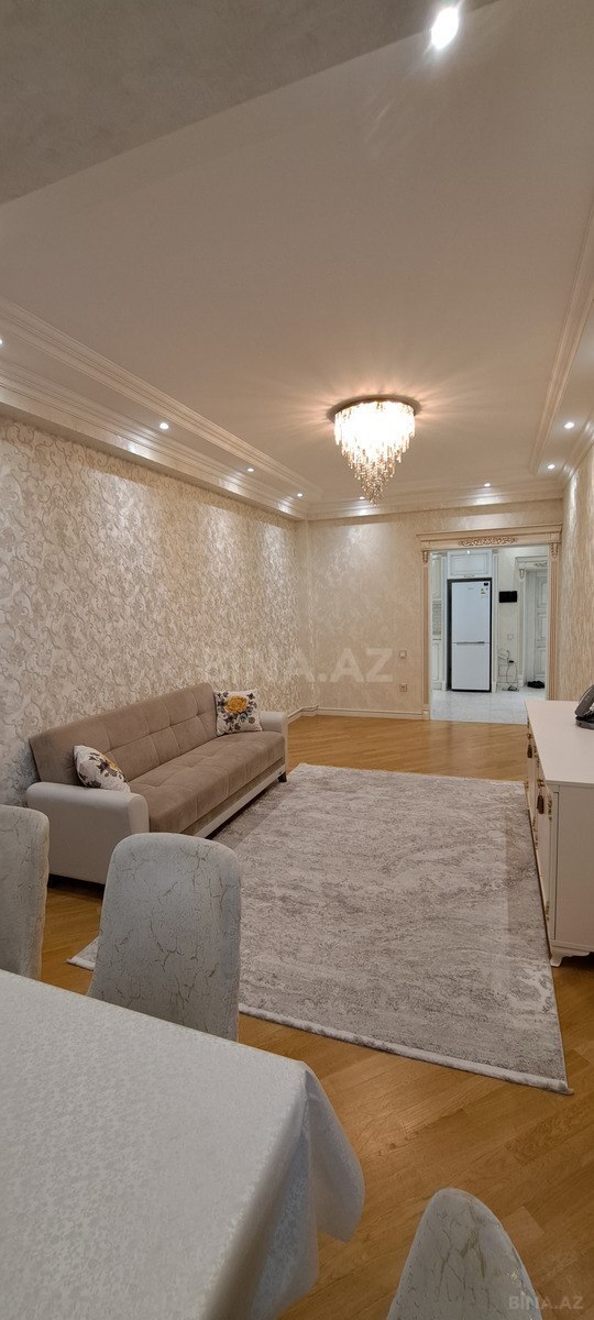 2 otaqlı Yeni tikili, 8-ci mikrorayon q., Bakı