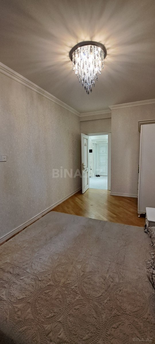 2 otaqlı Yeni tikili, 8-ci mikrorayon q., Bakı