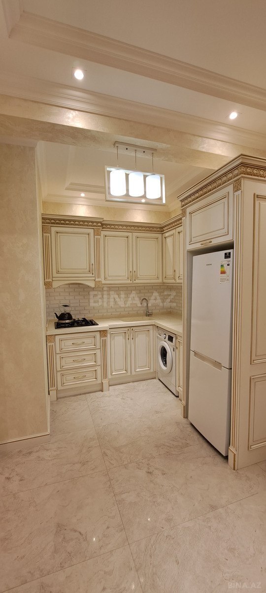 2 otaqlı Yeni tikili, 8-ci mikrorayon q., Bakı