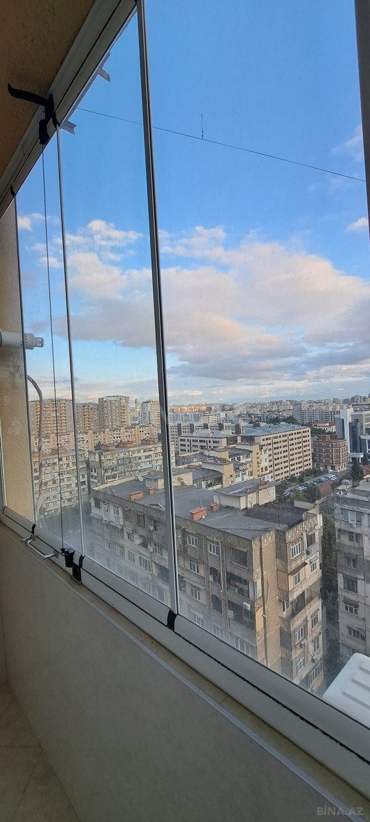 2 otaqlı Yeni tikili, 8-ci mikrorayon q., Bakı