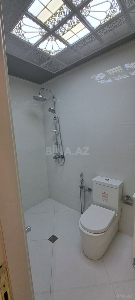 2 otaqlı Yeni tikili, 8-ci mikrorayon q., Bakı