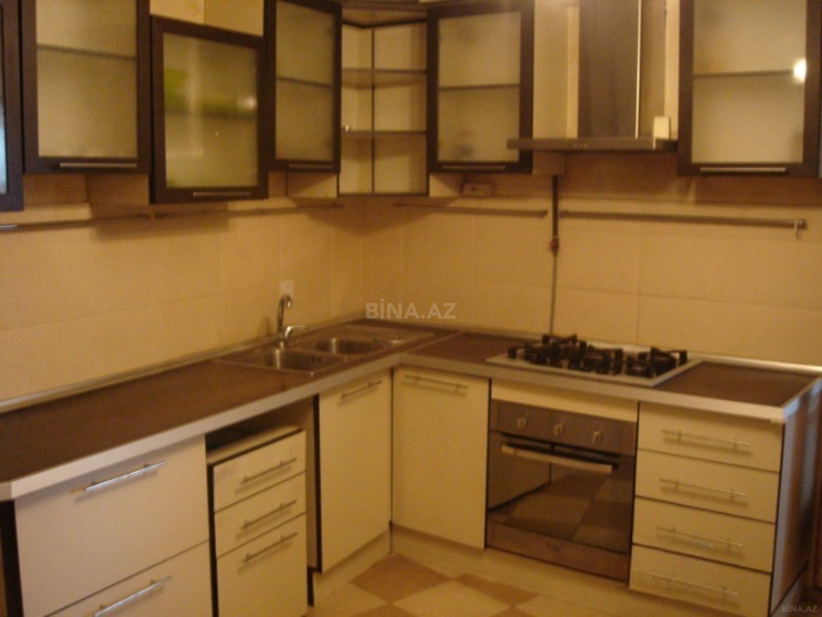 4 otaqlı Köhnə tikili, Nərimanov r., Bakı