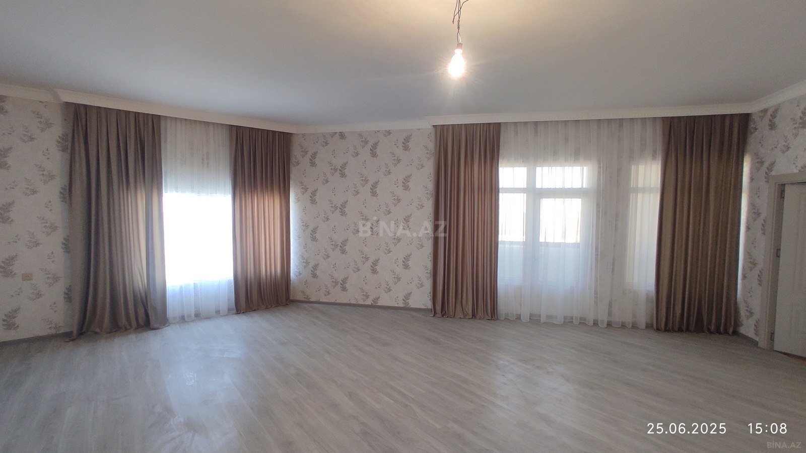 3 otaqlı Köhnə tikili, 20 Yanvar m., Bakı