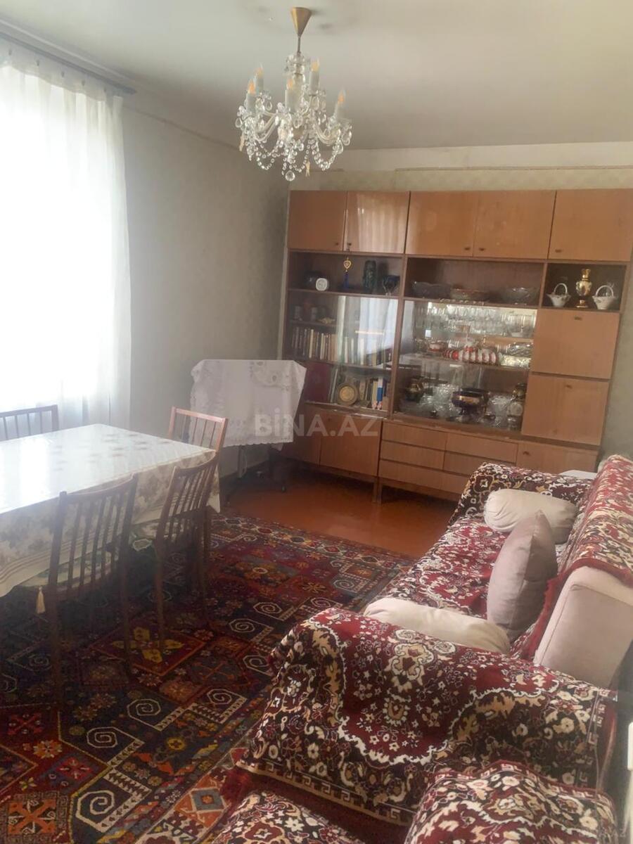 2 otaqlı Köhnə tikili, Memar Əcəmi m., Bakı