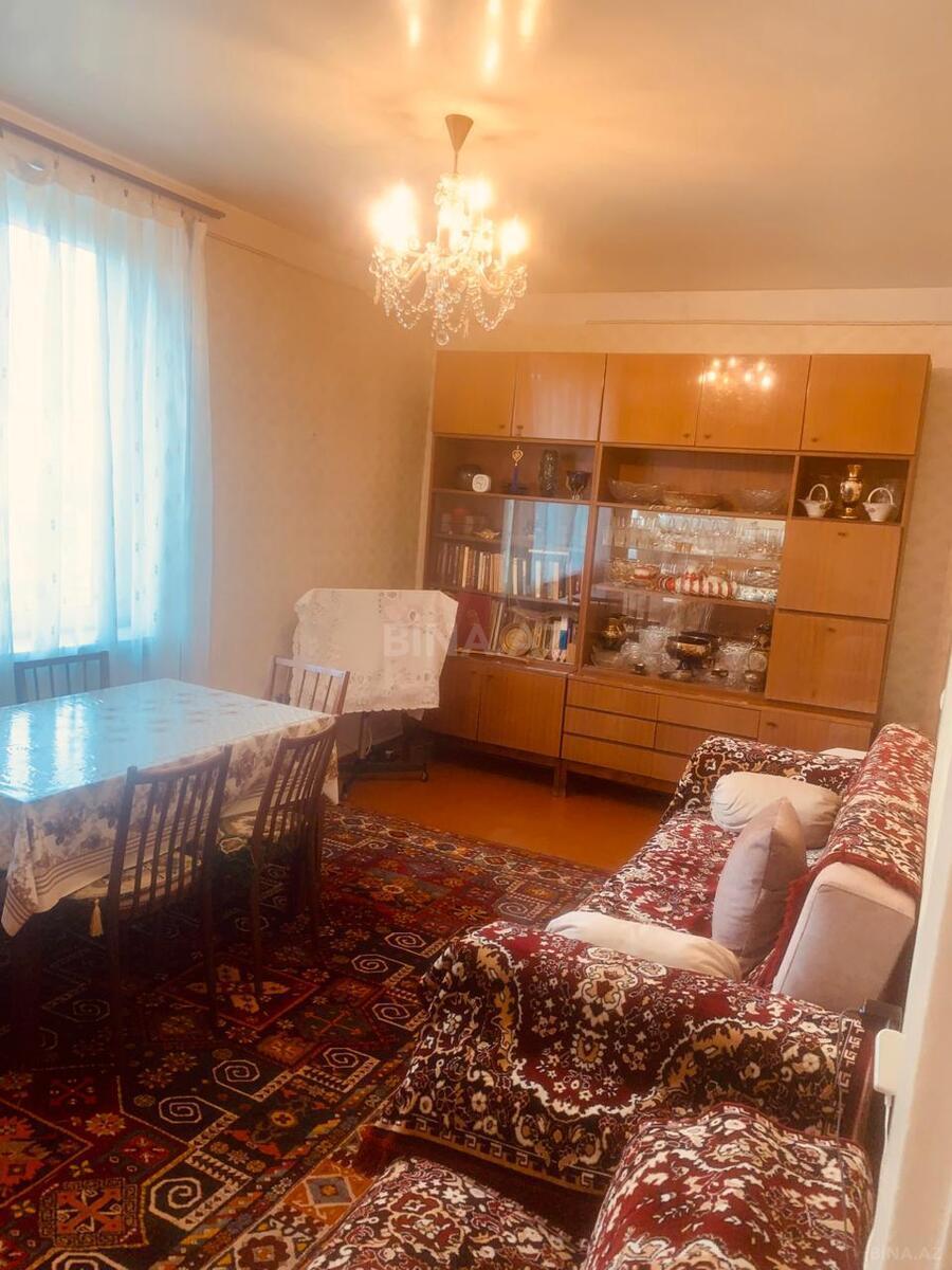 2 otaqlı Köhnə tikili, Memar Əcəmi m., Bakı