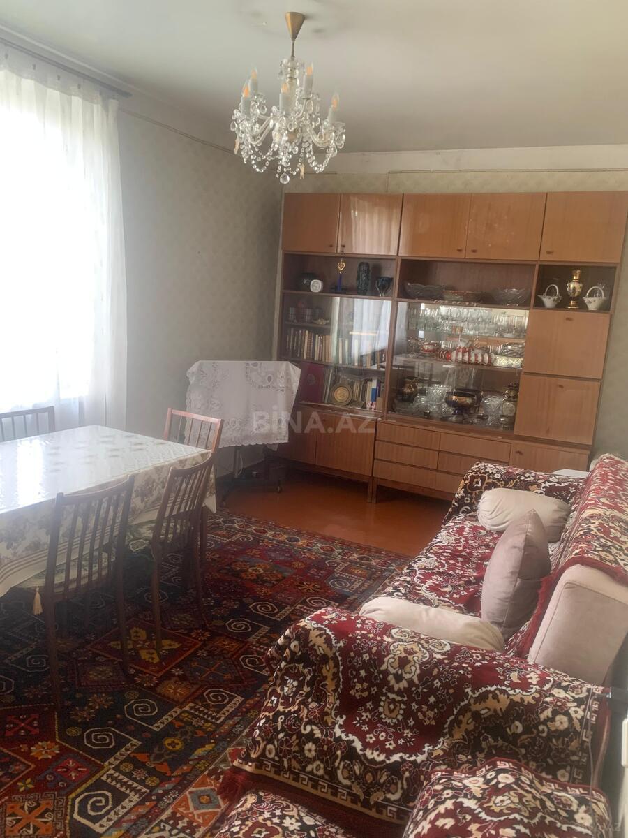 2 otaqlı Köhnə tikili, Memar Əcəmi m., Bakı