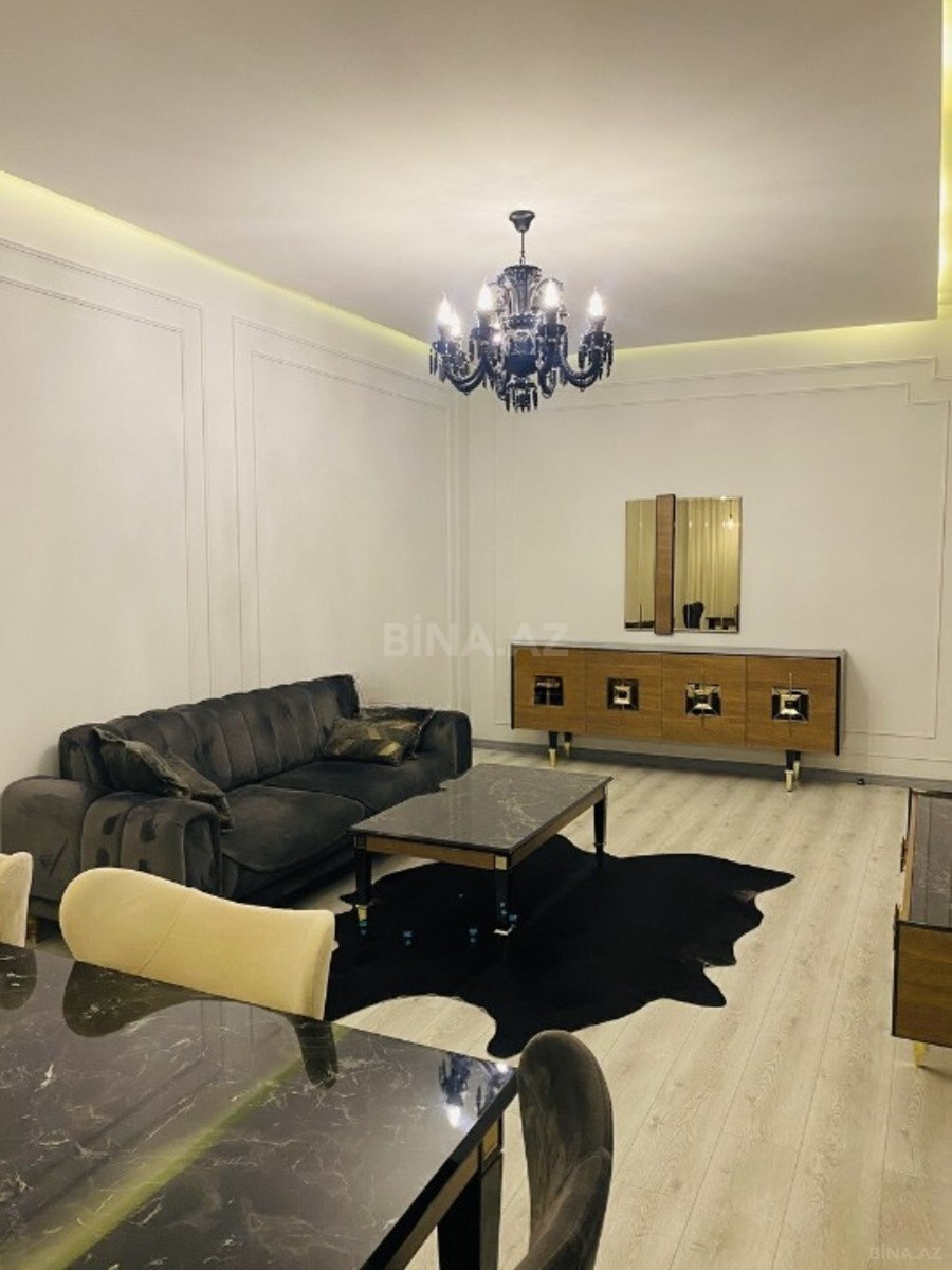 3 otaqlı Yeni tikili, 8-ci mikrorayon q., Bakı