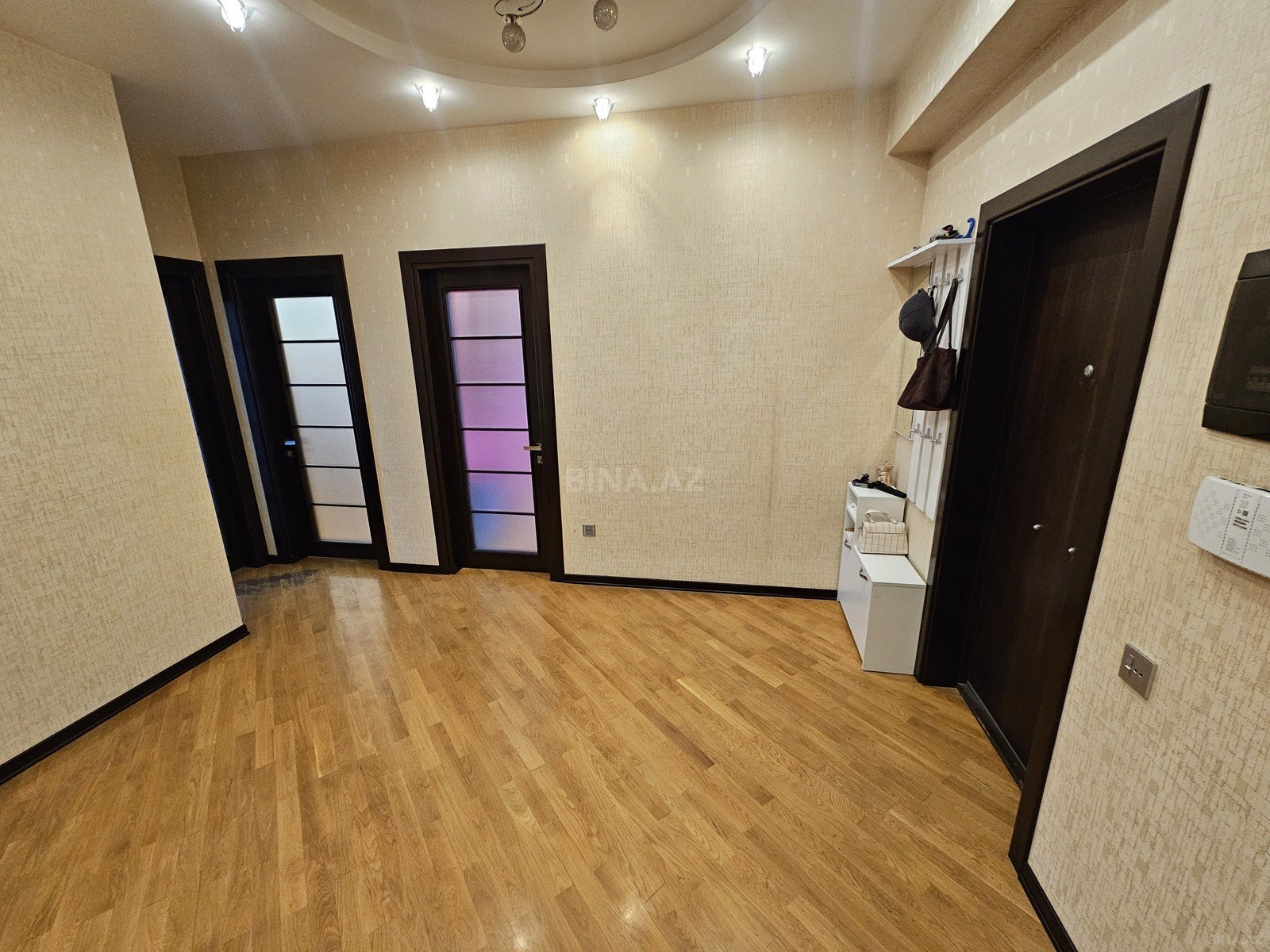 3 otaqlı Yeni tikili, Qara Qarayev m., Bakı