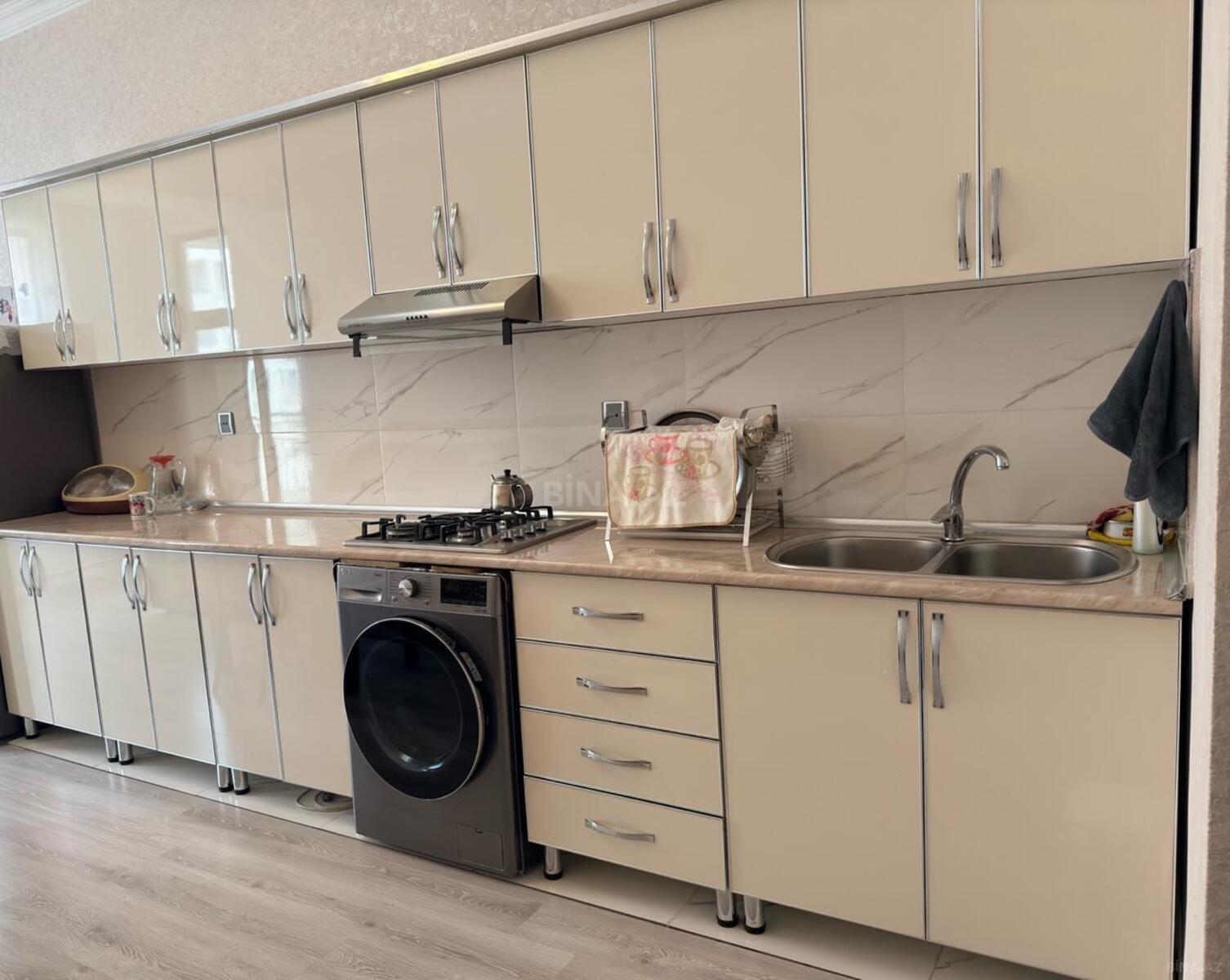 2 otaqlı Yeni tikili, 28 May m., Bakı