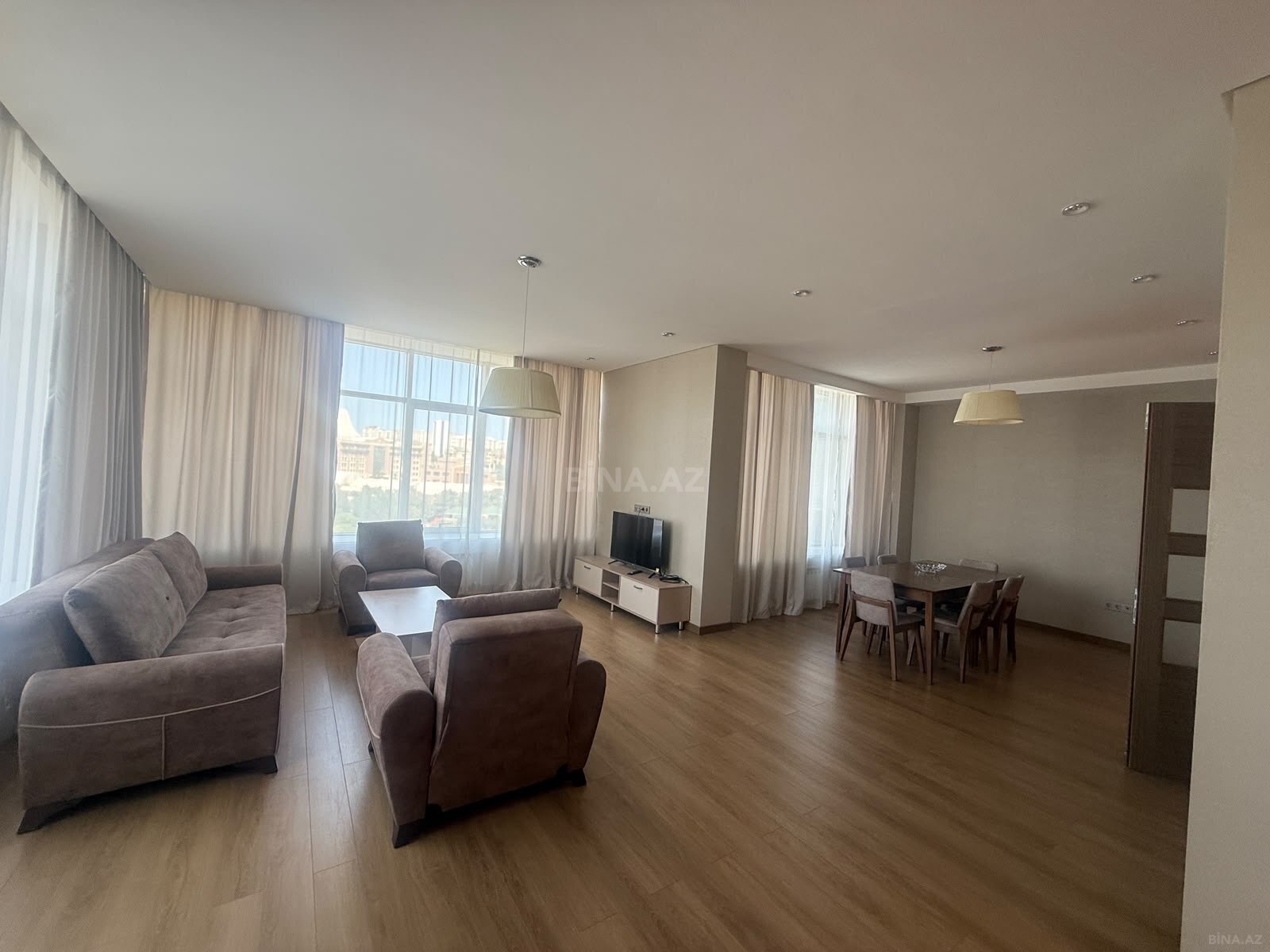 4 otaqlı Yeni tikili, Şah İsmayıl Xətai m., Bakı