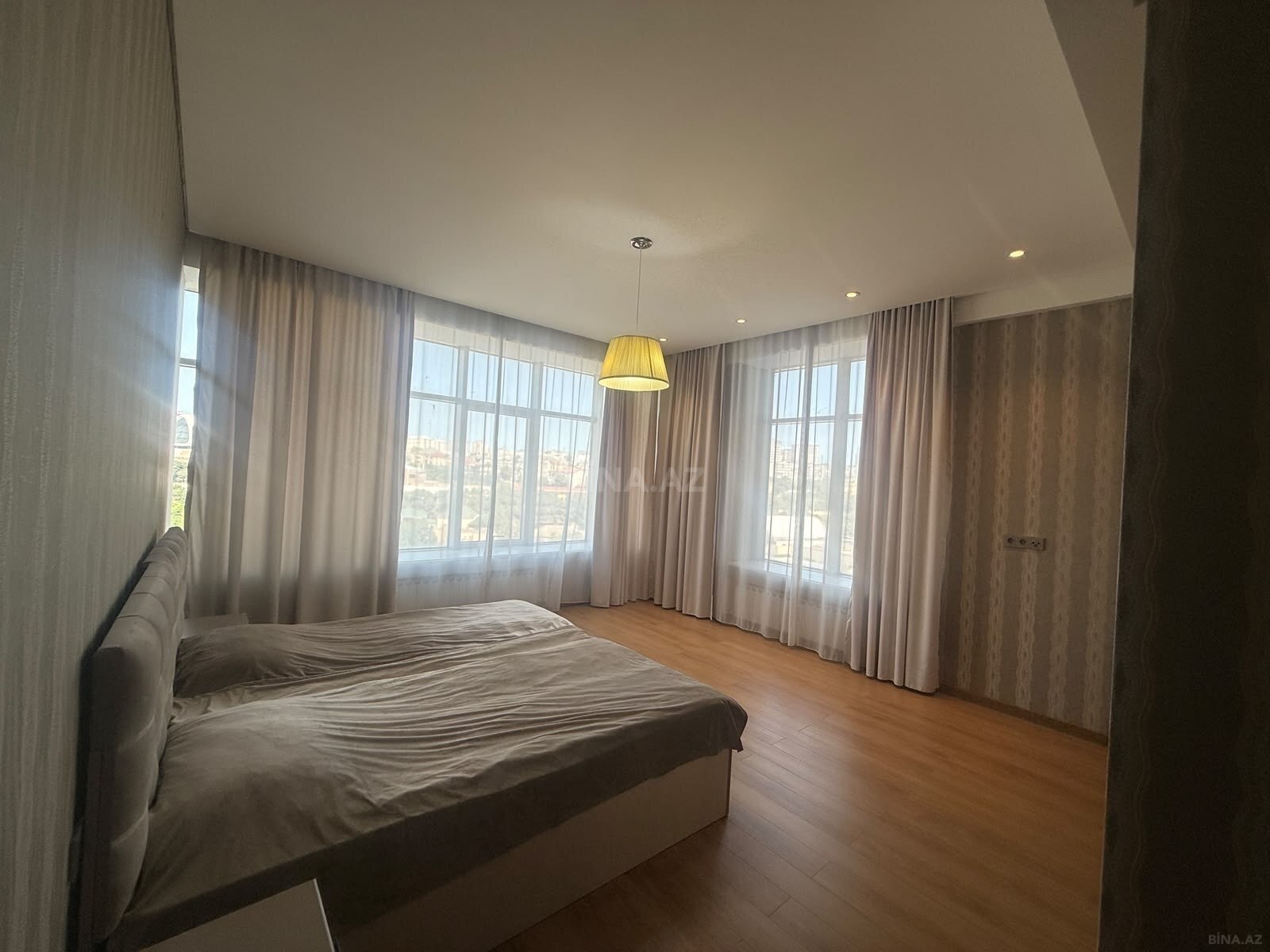 4 otaqlı Yeni tikili, Şah İsmayıl Xətai m., Bakı