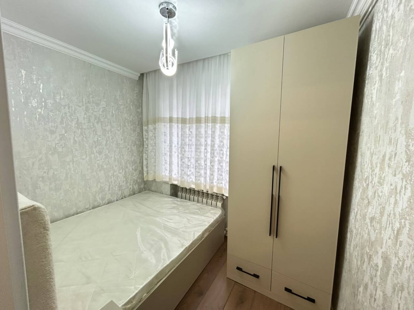 2 otaqlı Köhnə tikili, Qara Qarayev m., Bakı