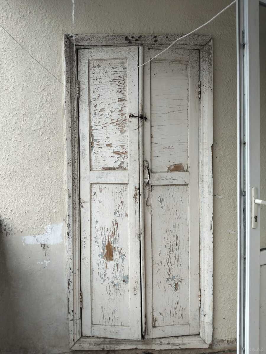 3 otaqlı Köhnə tikili, Elmlər Akademiyası m., Bakı