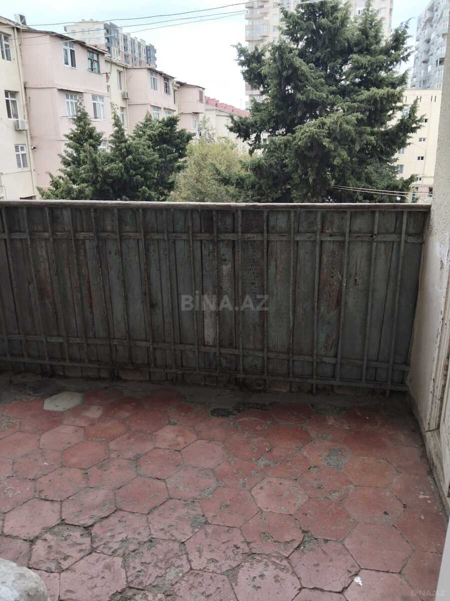 3 otaqlı Köhnə tikili, Elmlər Akademiyası m., Bakı