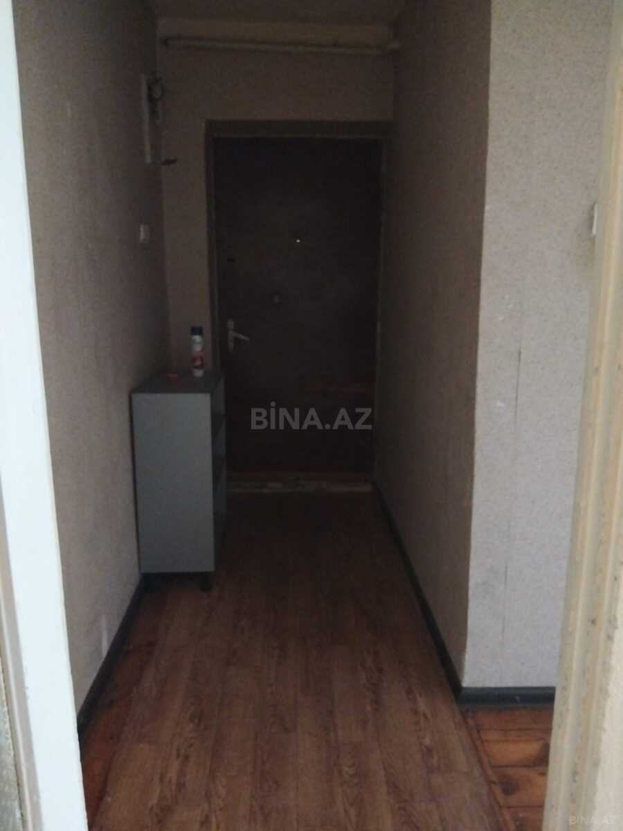 3 otaqlı Köhnə tikili, Elmlər Akademiyası m., Bakı