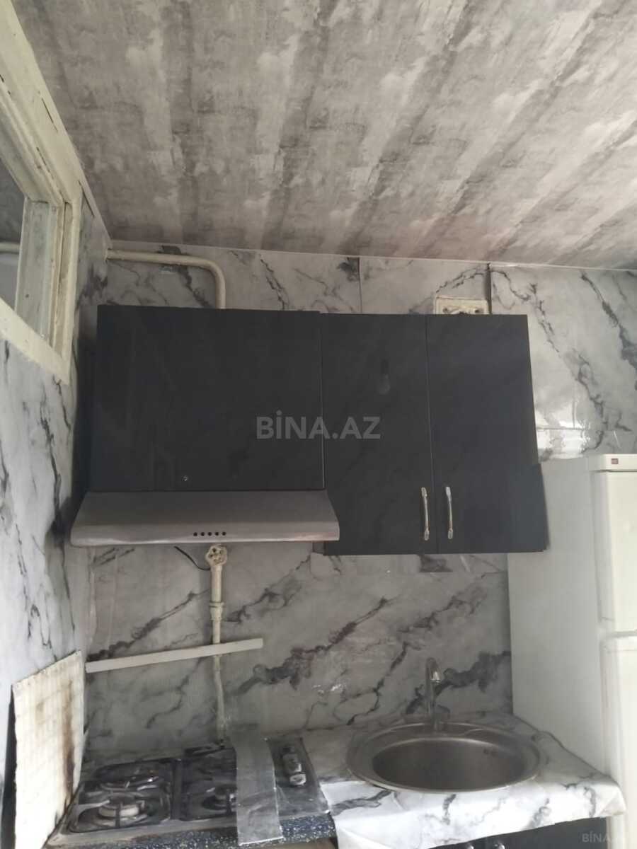 3 otaqlı Köhnə tikili, Elmlər Akademiyası m., Bakı