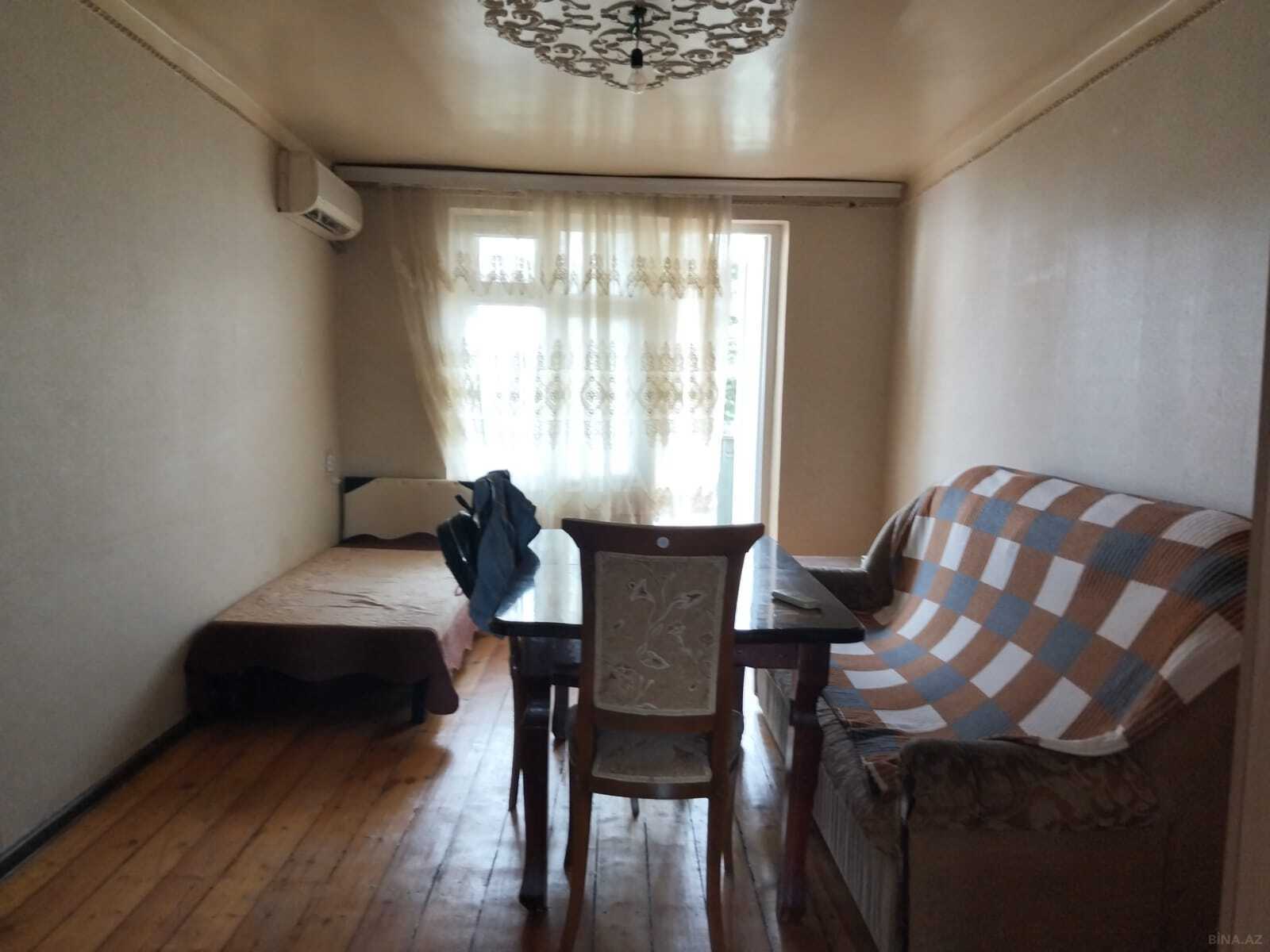 3 otaqlı Köhnə tikili, Elmlər Akademiyası m., Bakı