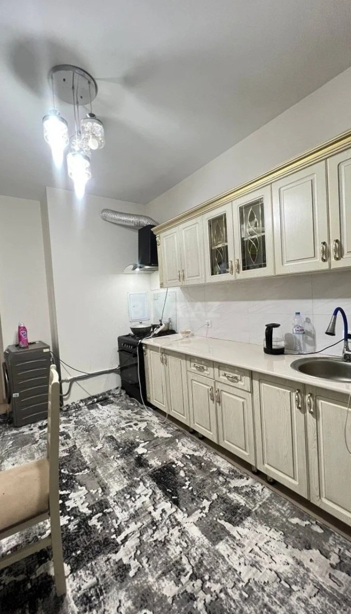 1 otaqlı Köhnə tikili, Neftçilər m., Bakı