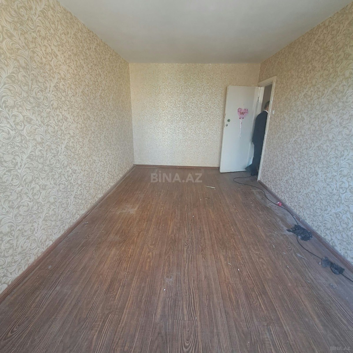 3 otaqlı Köhnə tikili, Neftçilər m., Bakı