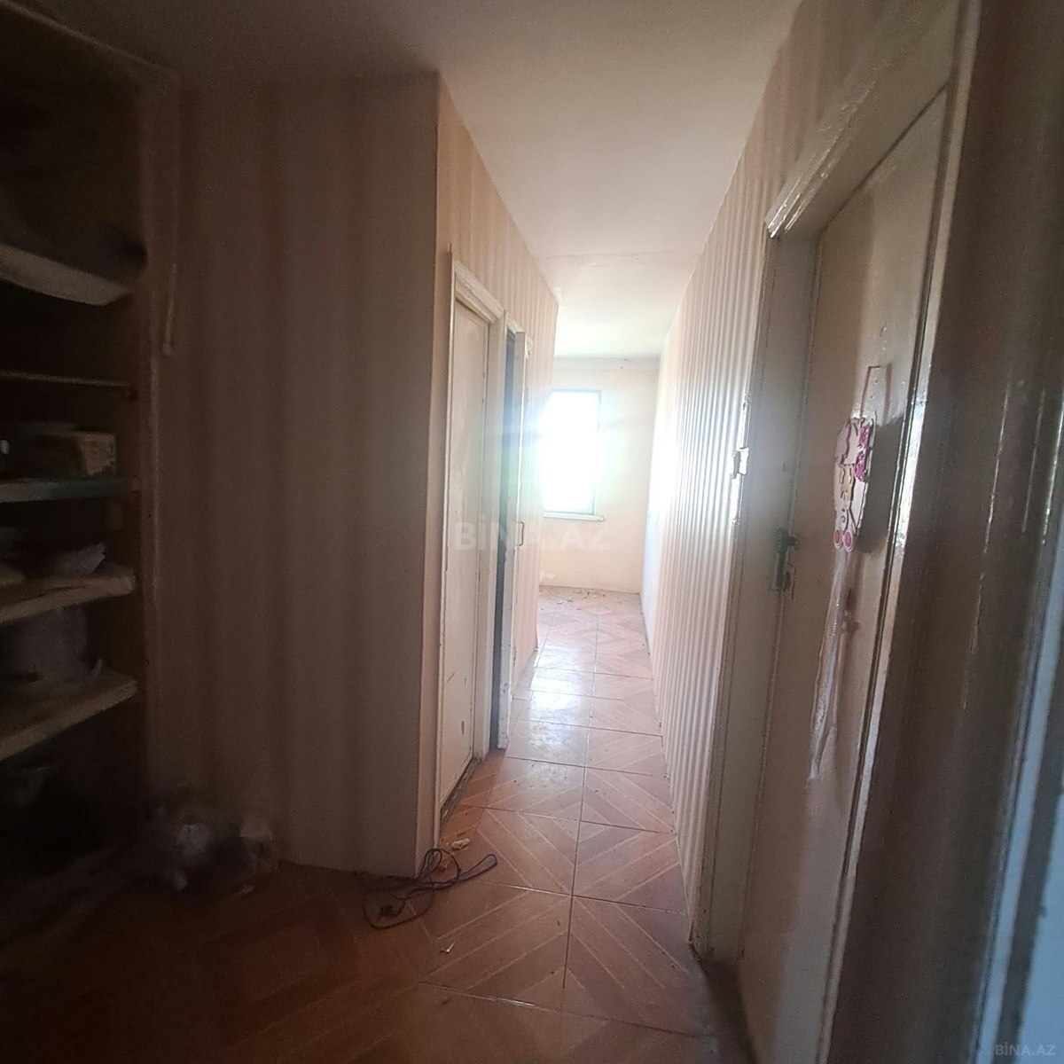 3 otaqlı Köhnə tikili, Neftçilər m., Bakı