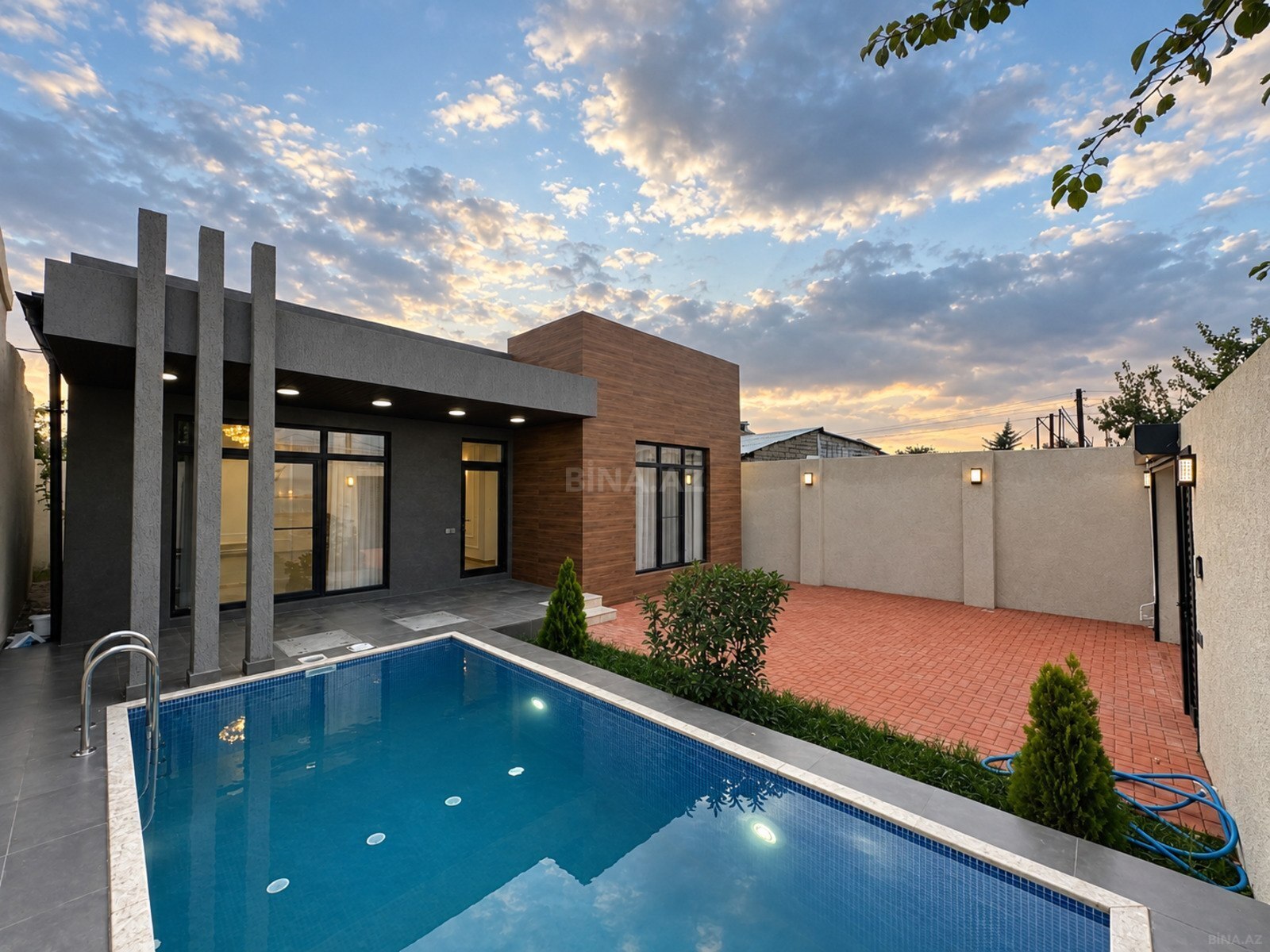 4 otaqlı Həyət evi/Bağ evi, Şüvəlan q., Bakı
