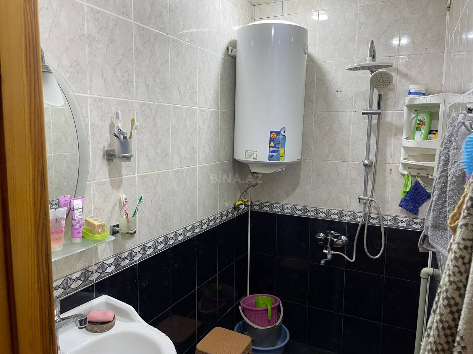 3 otaqlı Köhnə tikili, Həzi Aslanov m., Bakı