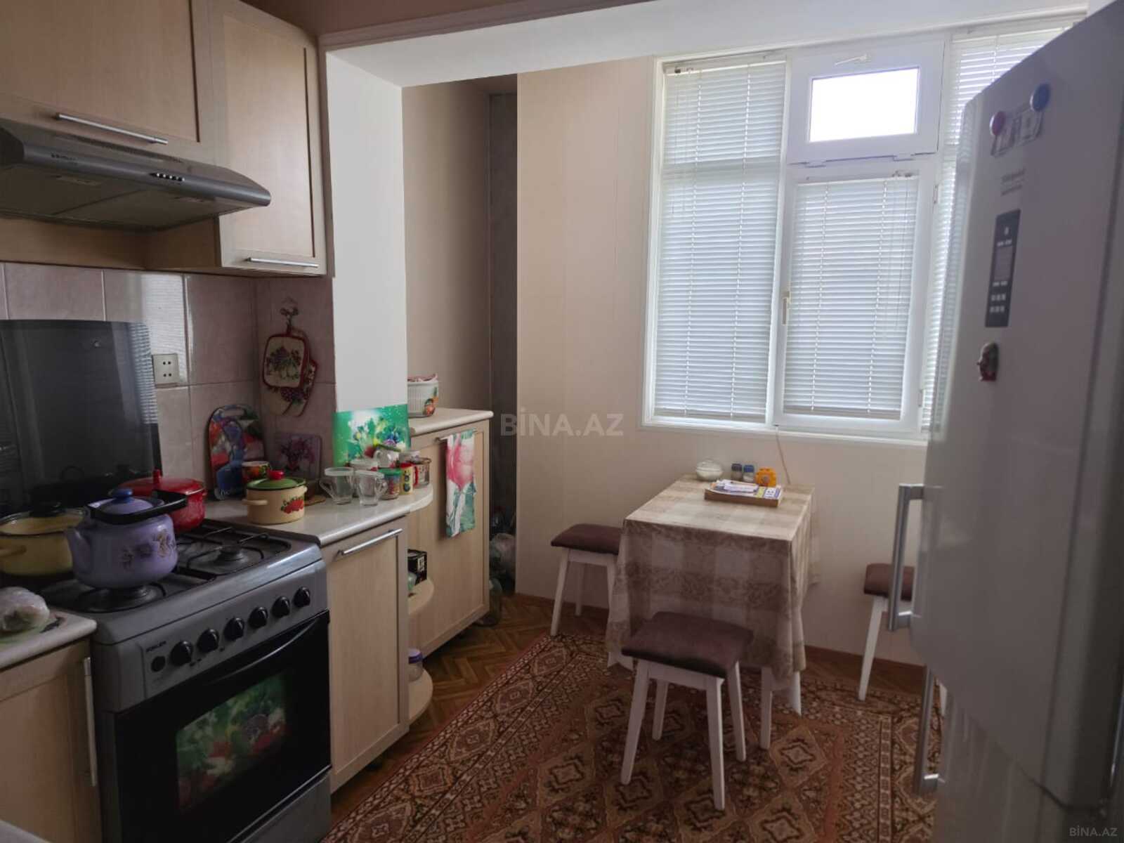 3 otaqlı Köhnə tikili, Əhmədli q., Bakı