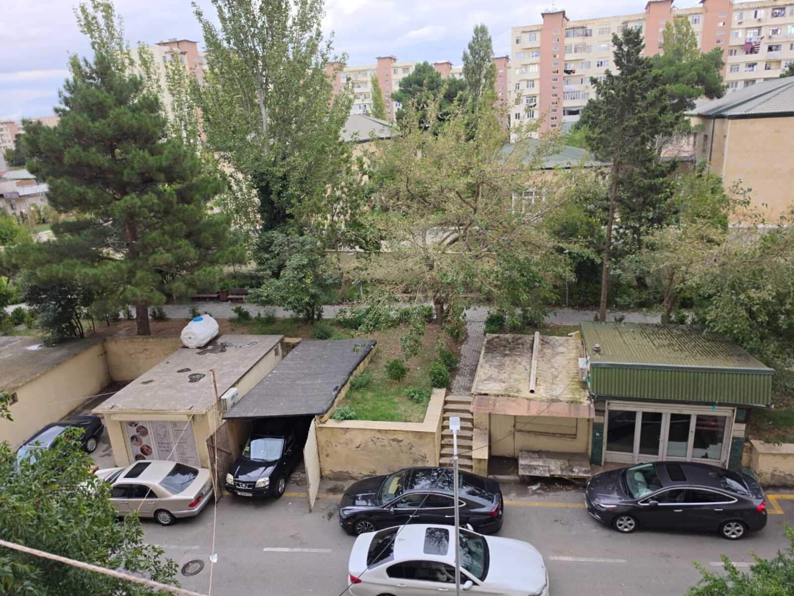 3 otaqlı Köhnə tikili, Əhmədli q., Bakı