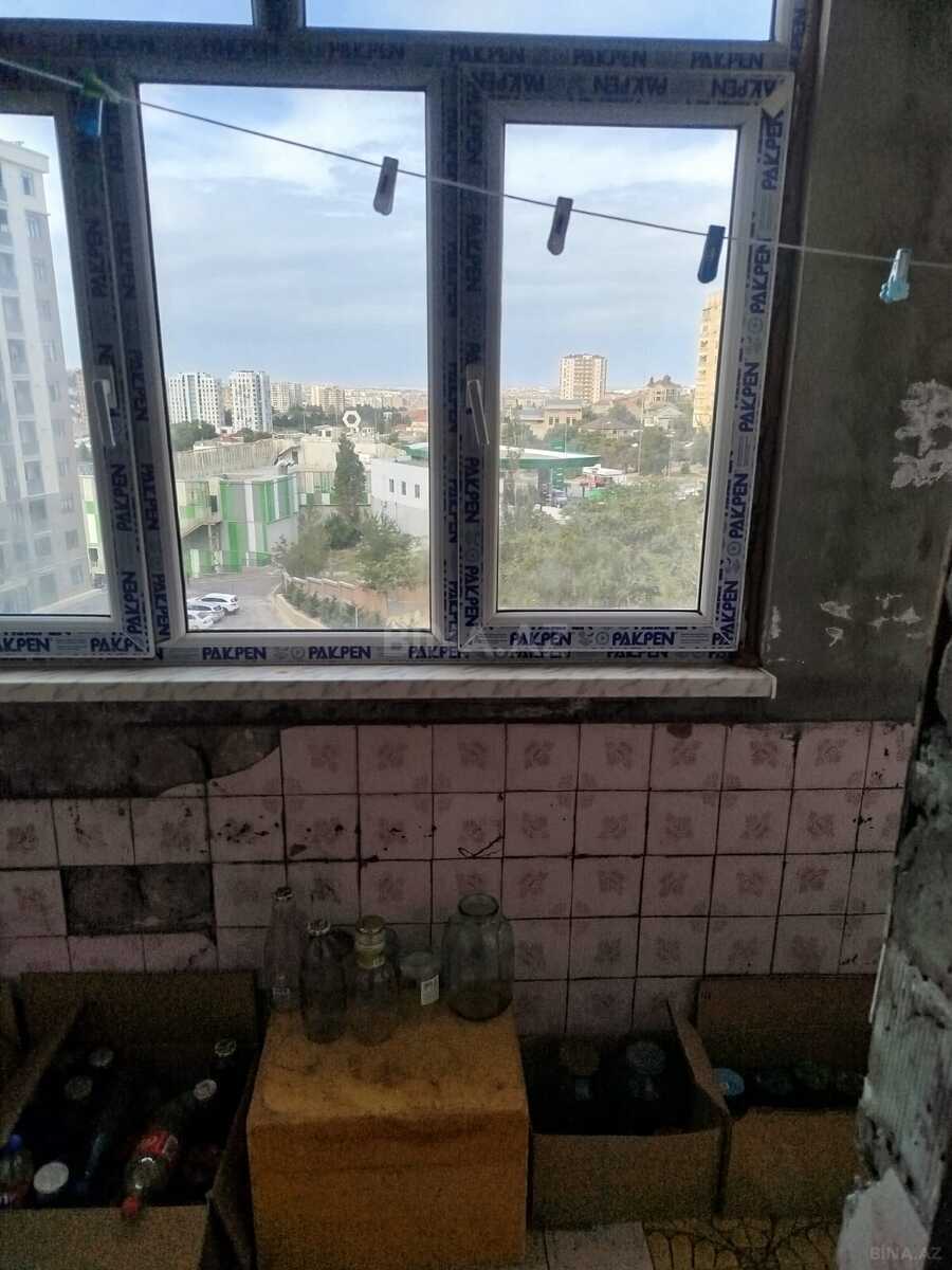 3 otaqlı Köhnə tikili, Yeni Günəşli q., Bakı