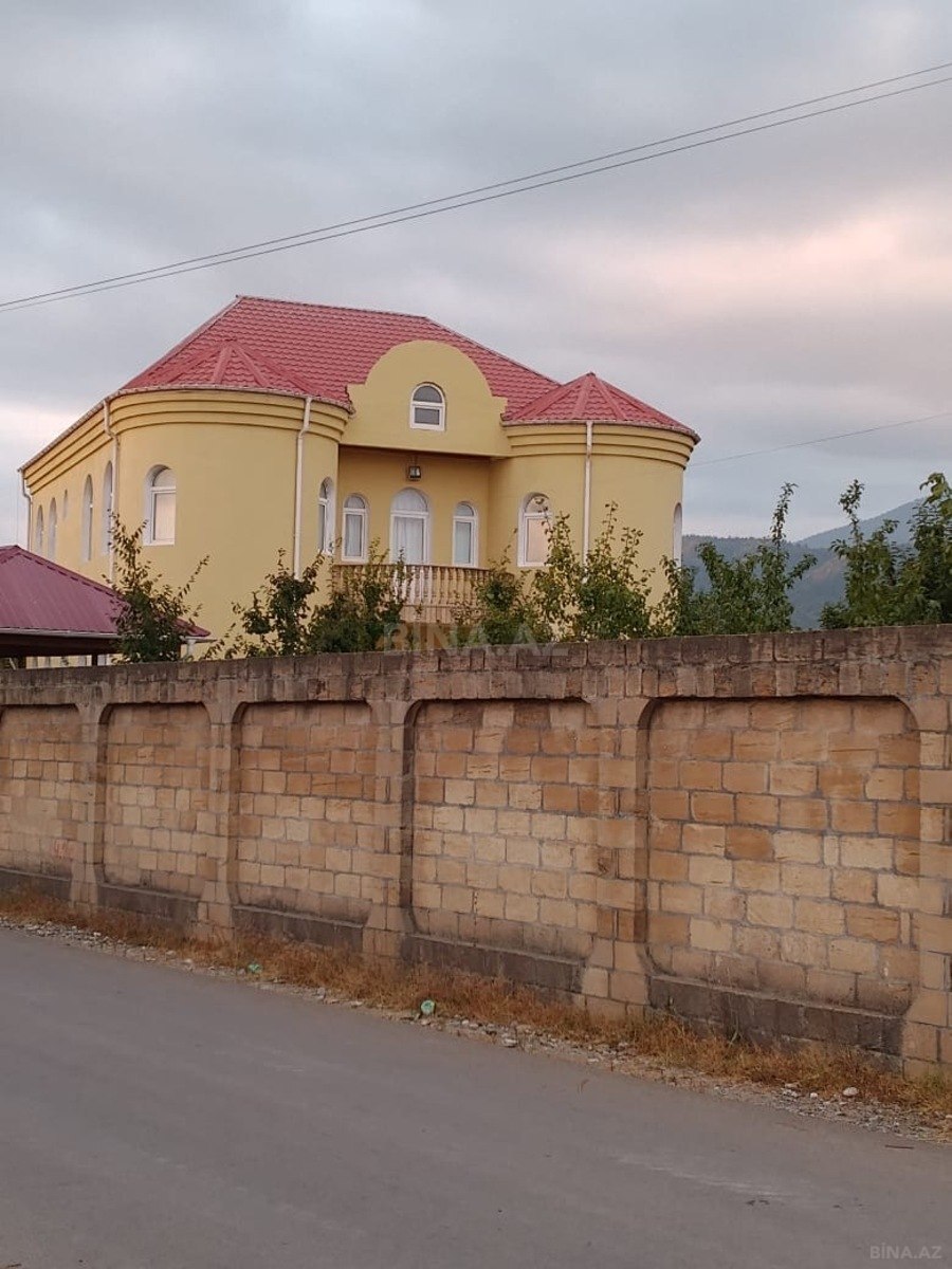 12 otaqlı Həyət evi/Bağ evi, İsmayıllı