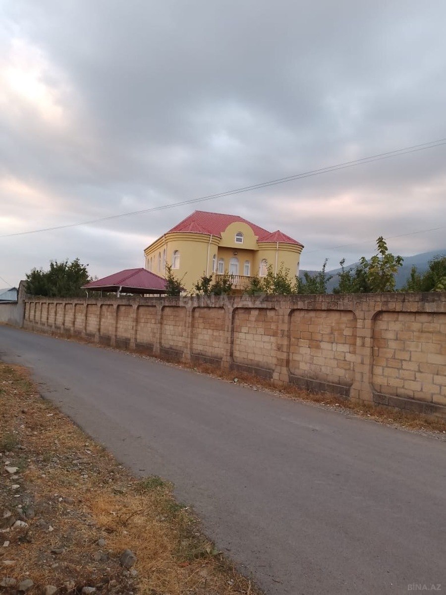 12 otaqlı Həyət evi/Bağ evi, İsmayıllı