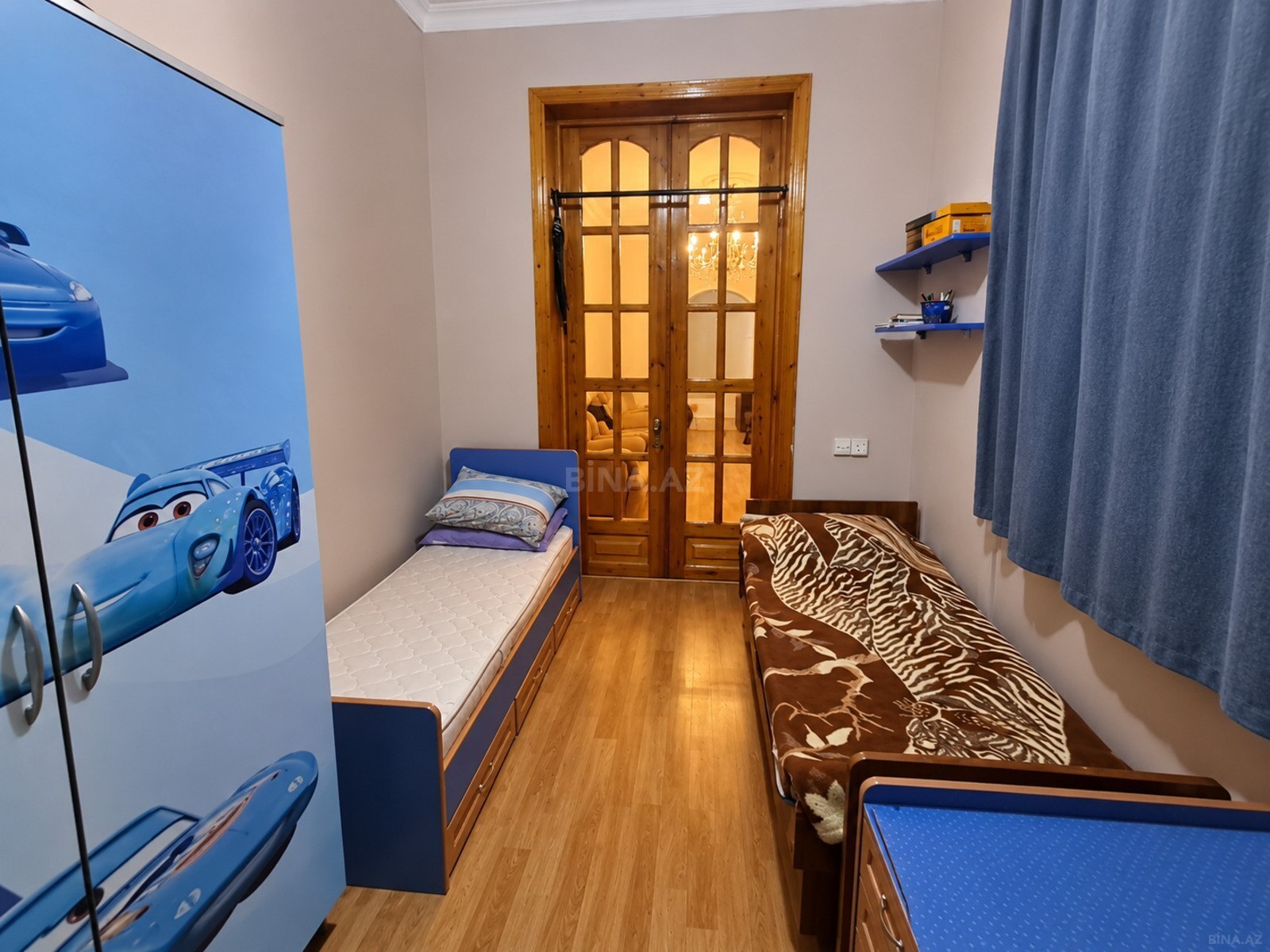 3 otaqlı Köhnə tikili, Qara Qarayev m., Bakı