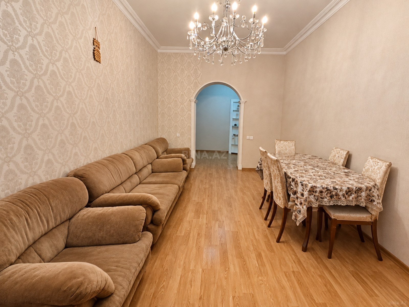 3 otaqlı Köhnə tikili, Qara Qarayev m., Bakı