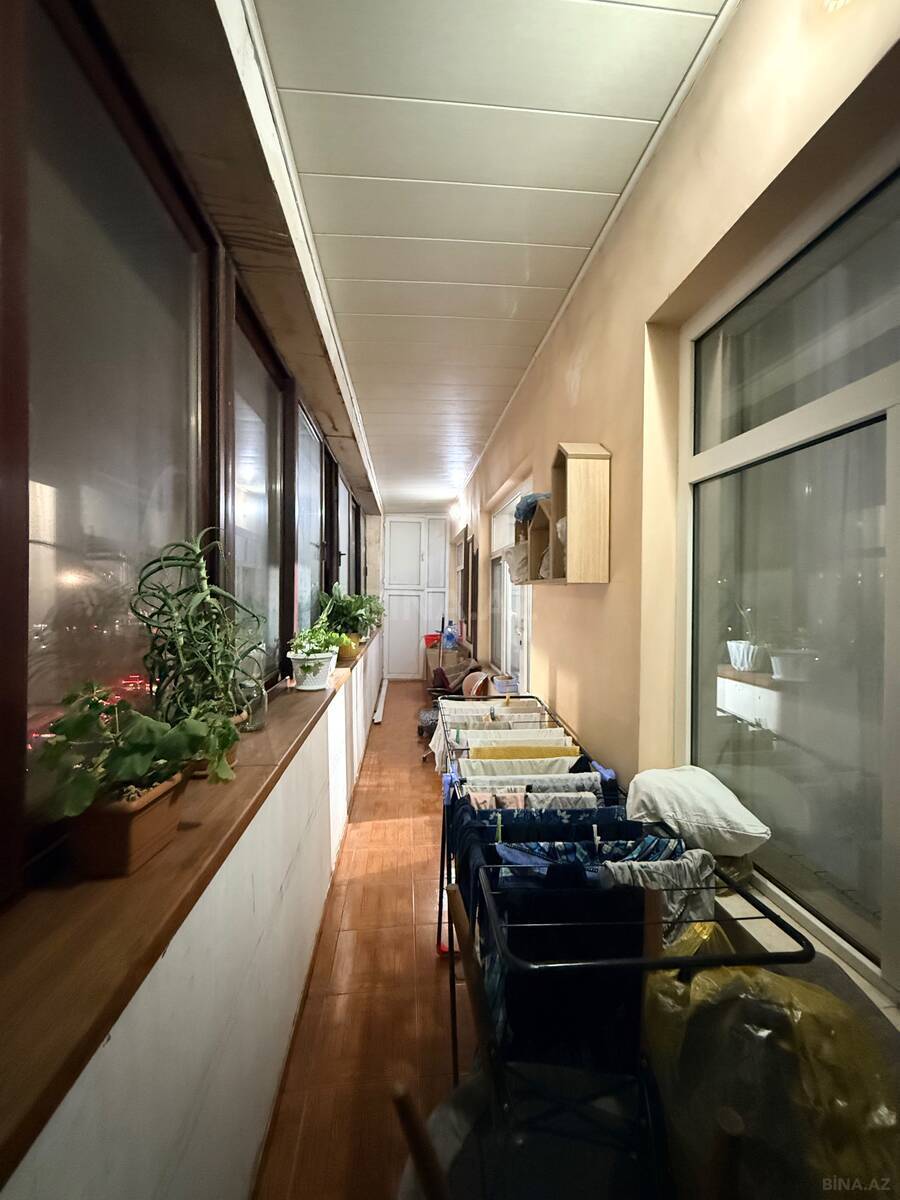 4 otaqlı Köhnə tikili, Bakıxanov q., Bakı