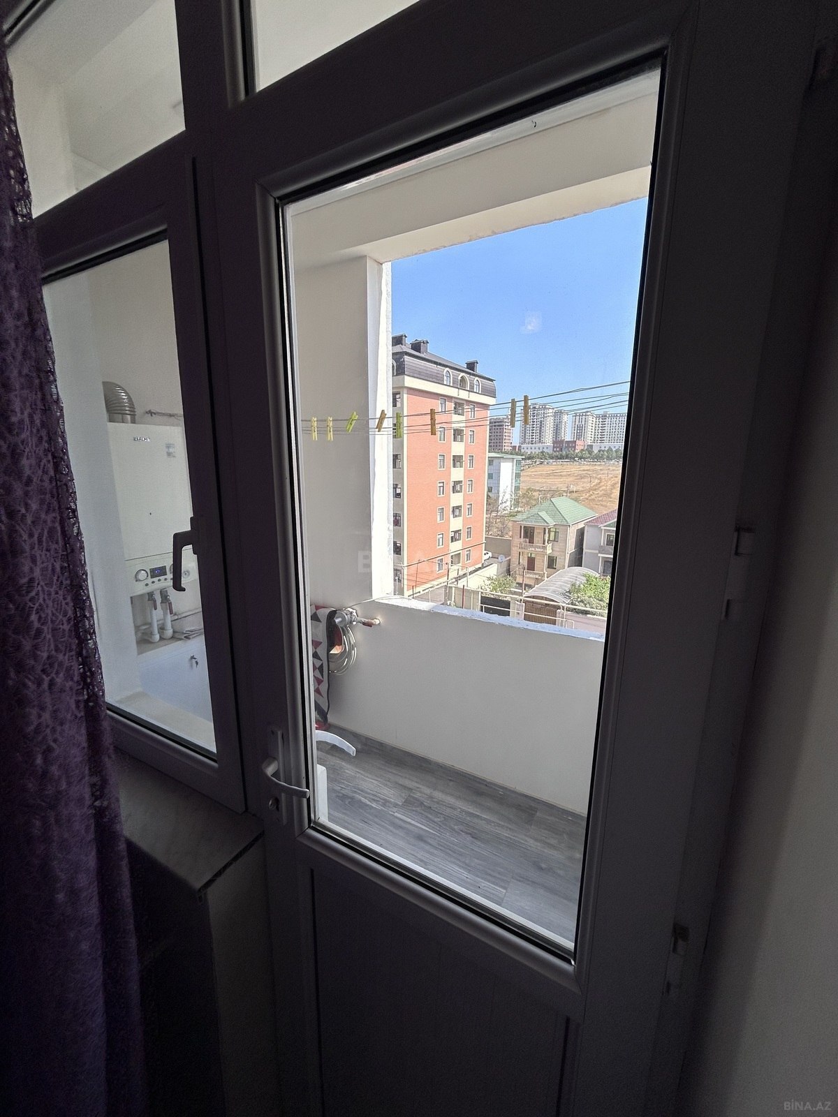 3 otaqlı Yeni tikili, Xırdalan