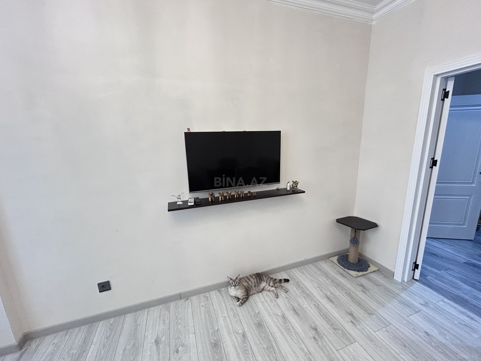 3 otaqlı Yeni tikili, Xırdalan