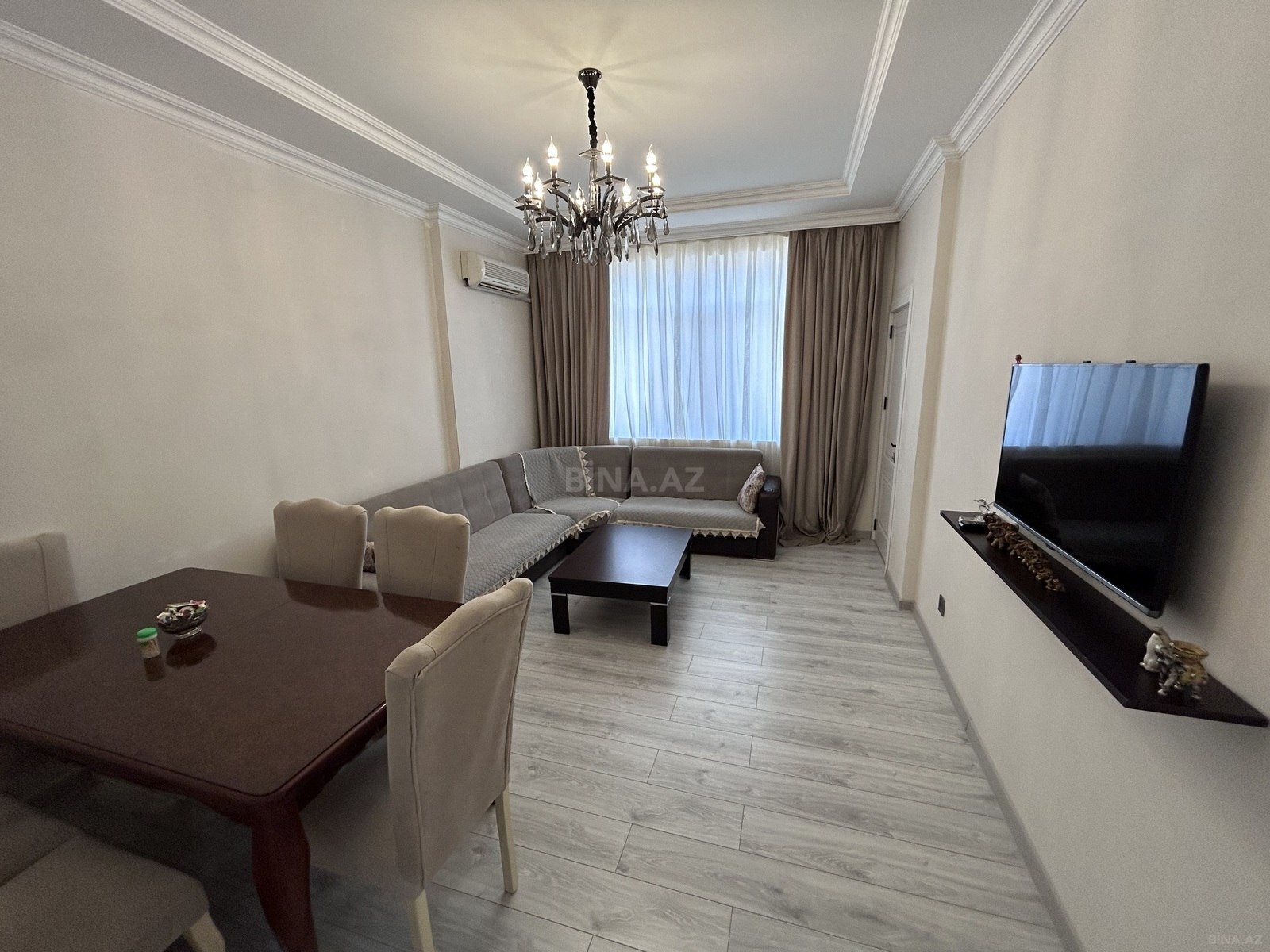 3 otaqlı Yeni tikili, Xırdalan