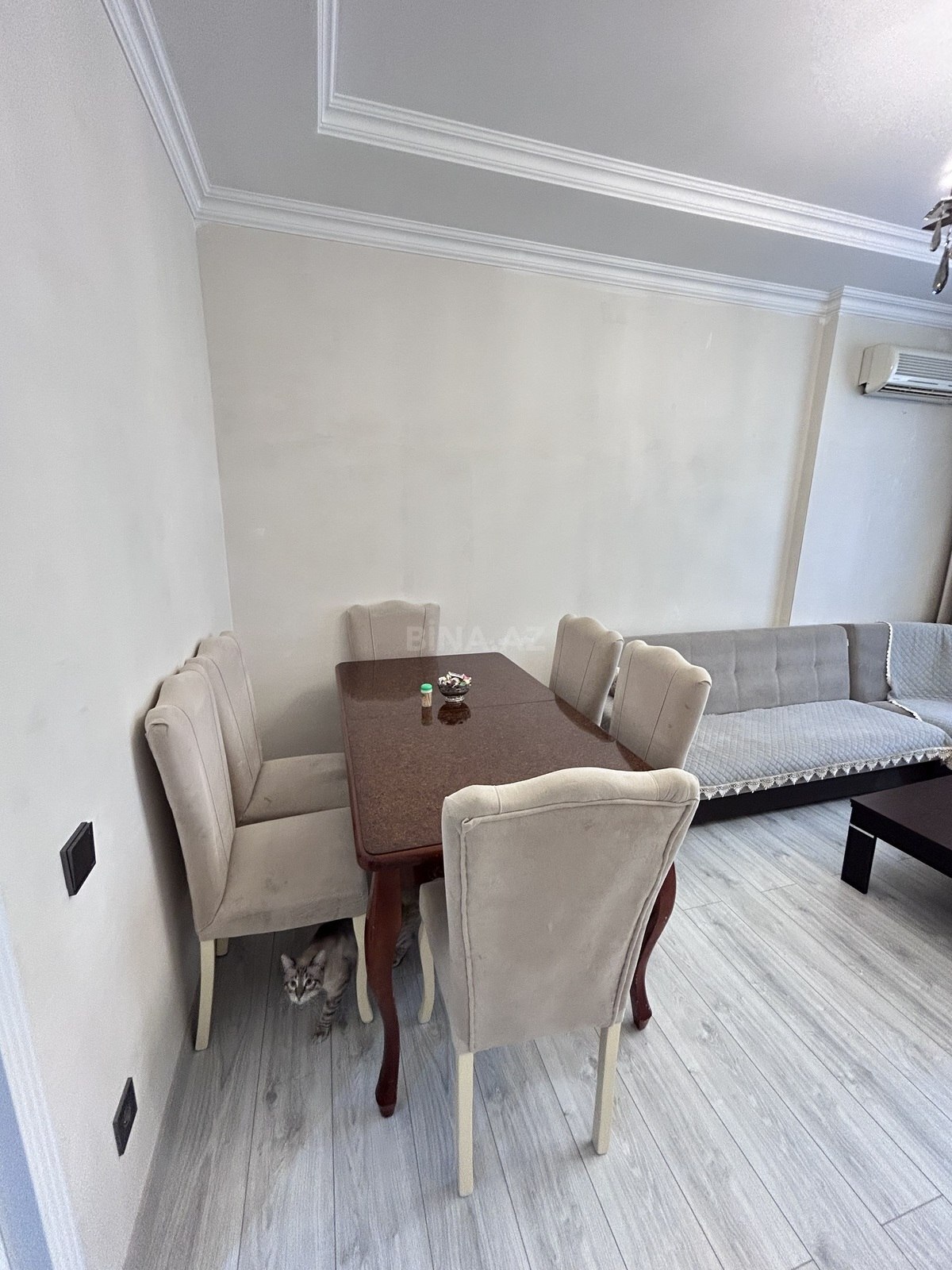 3 otaqlı Yeni tikili, Xırdalan