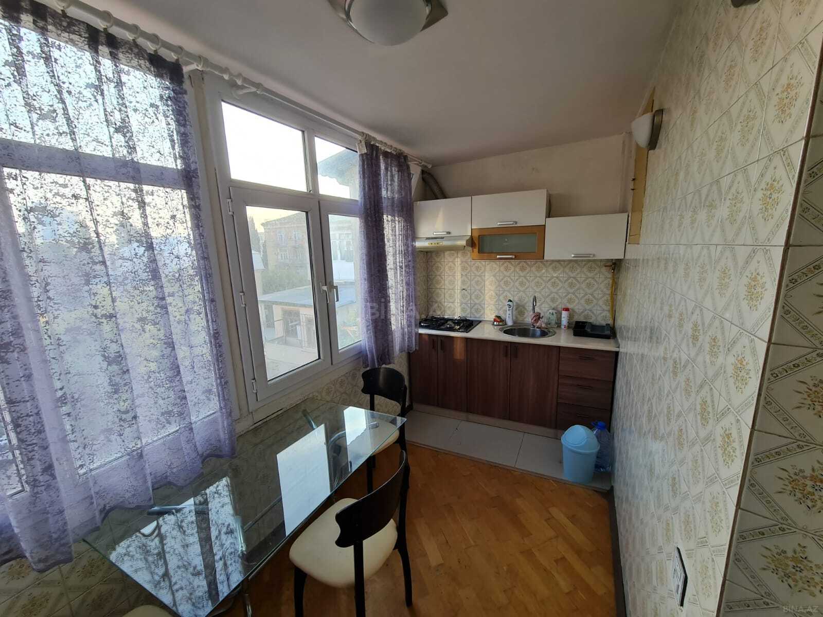 3 otaqlı Köhnə tikili, Nəsimi r., Bakı