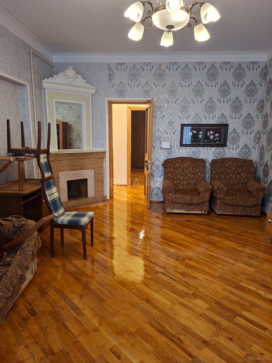 3 otaqlı Köhnə tikili, Sahil m., Bakı