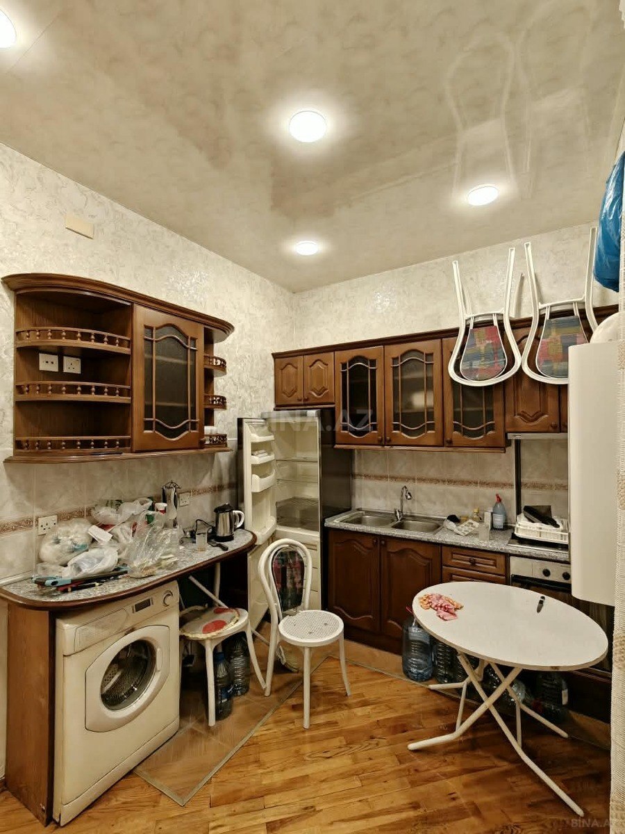 3 otaqlı Köhnə tikili, Sahil m., Bakı