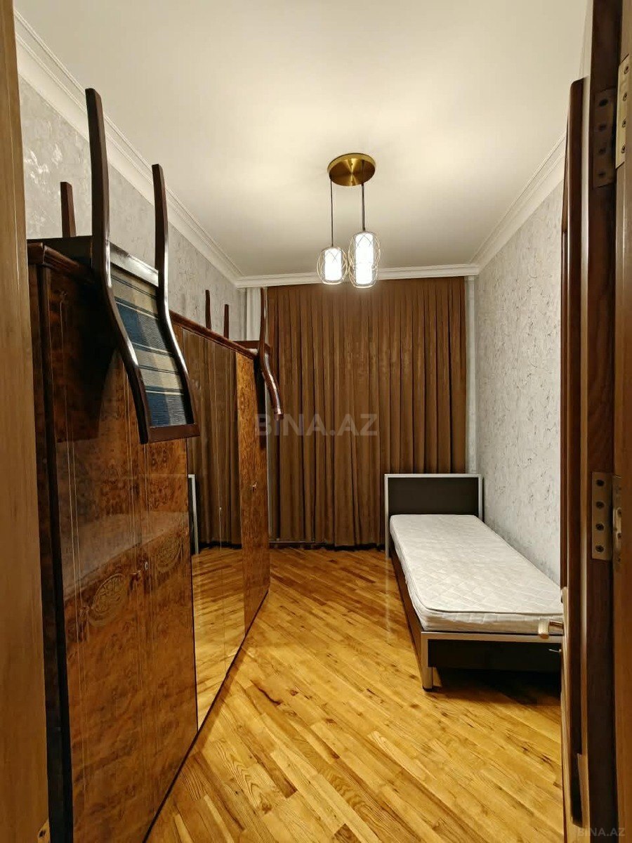 3 otaqlı Köhnə tikili, Sahil m., Bakı