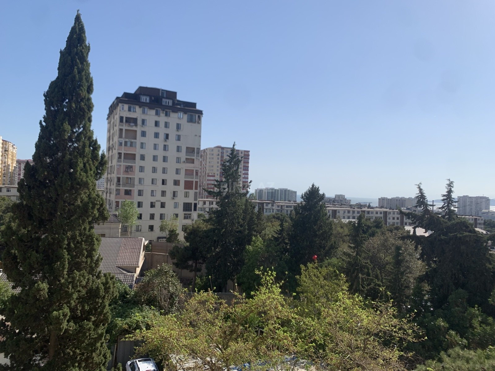 3 otaqlı Köhnə tikili, Həzi Aslanov m., Bakı