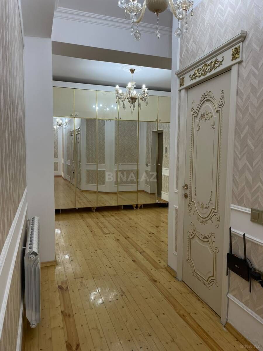3 otaqlı Yeni tikili, Şah İsmayıl Xətai m., Bakı