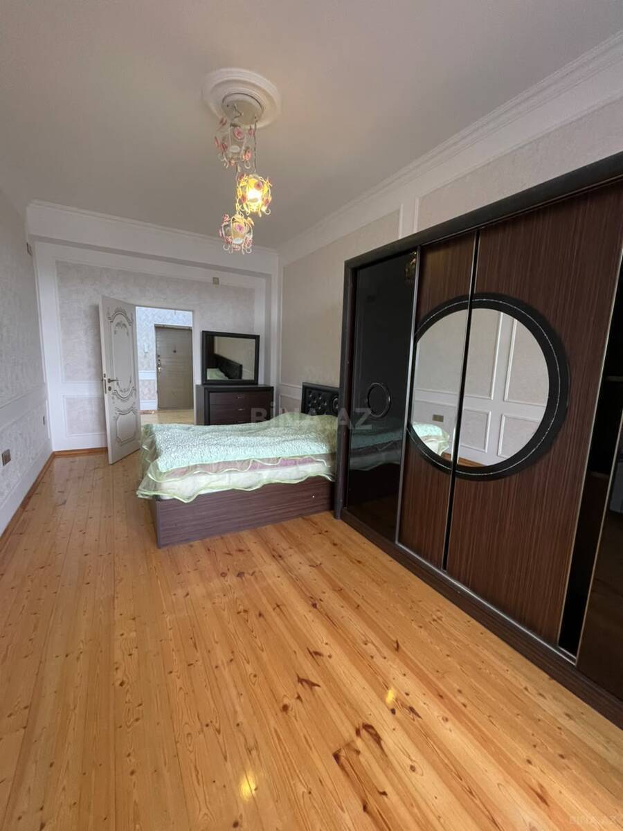 3 otaqlı Yeni tikili, Şah İsmayıl Xətai m., Bakı